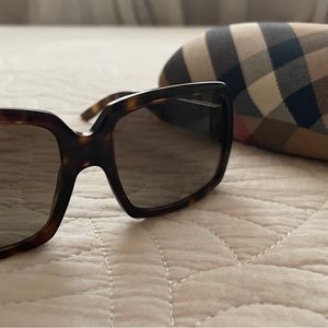 Burberry sunglasses